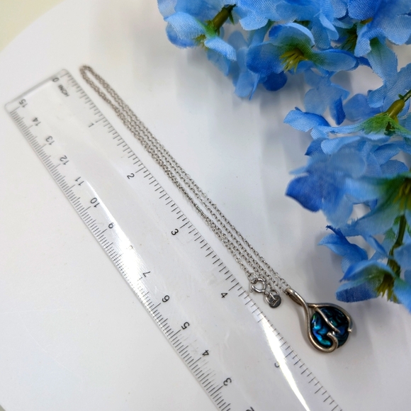 Abalone Shell and 925 Sterling Silver Signed Vintage Necklace - Picture 6 of 6